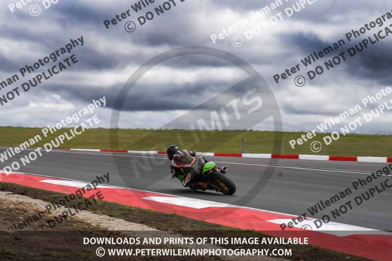 cadwell no limits trackday;cadwell park;cadwell park photographs;cadwell trackday photographs;enduro digital images;event digital images;eventdigitalimages;navarra;no limits trackdays;peter wileman photography;racing digital images;trackday digital images;trackday photos